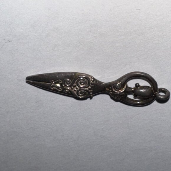 Silver Ornate Celtic Goddess Pendant - Picture 5 of 16